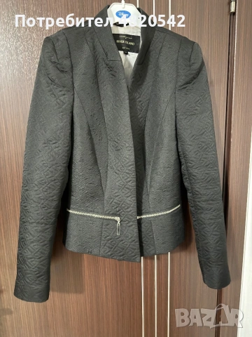 Сако на марката River Island