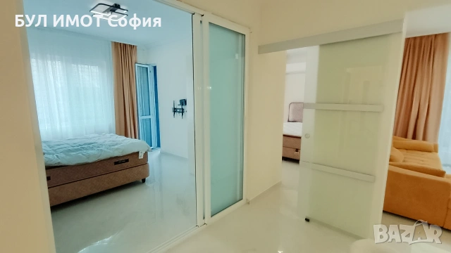 Луксозно обзаведен тристаен апартамент до пл.Руски паметник , снимка 3 - Апартаменти - 54561398