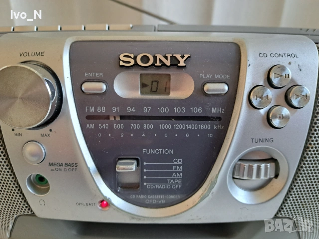 CD радиокасетофон Sony CFD-V8., снимка 2 - Радиокасетофони, транзистори - 54453731