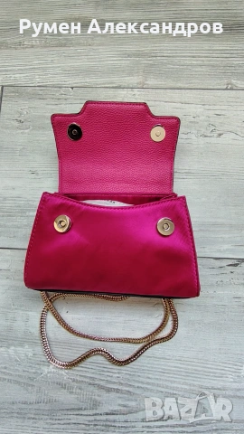 Нова дамска оригинална розова чанта Guess Velina Mini Bag, снимка 14 - Чанти - 55179812