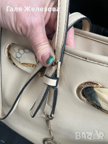 Michael Kors-дамска чанта, снимка 6 - Чанти - 54734544