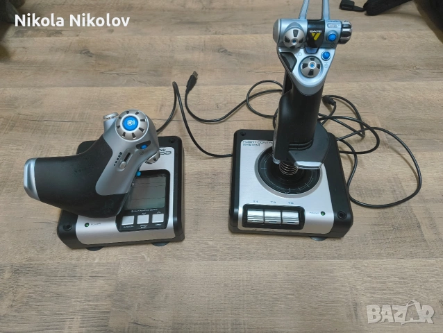 Джойстик за летене Logitech Saitek X52 и педали за летене Thrustmaster, снимка 4 - Джойстици и геймпадове - 54139521