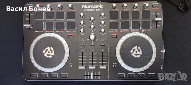 Dj контролер конзола Numark Mixtrack 2 , снимка 2 - Други - 55011503