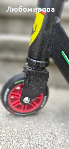 Тротинетка "Ferrari Freestyle", снимка 4 - Скутери и тротинетки - 54254619