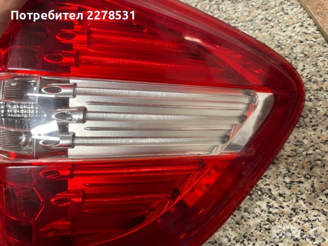 Диоден LED десен стоп за Mercedes ML W164 Мерцедес МЛ 164, снимка 3 - Части - 54649024
