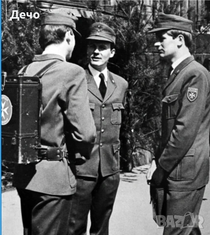 Стара Немска Военна/Полицейска FM Лампова радиостанция на Lorenz .