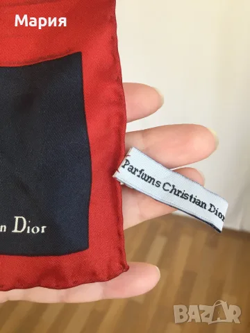 Оригинален Christian Dior Fahrenheit Малък Шал Кърпичка 100% Коприна, снимка 11 - Шалове - 55335295