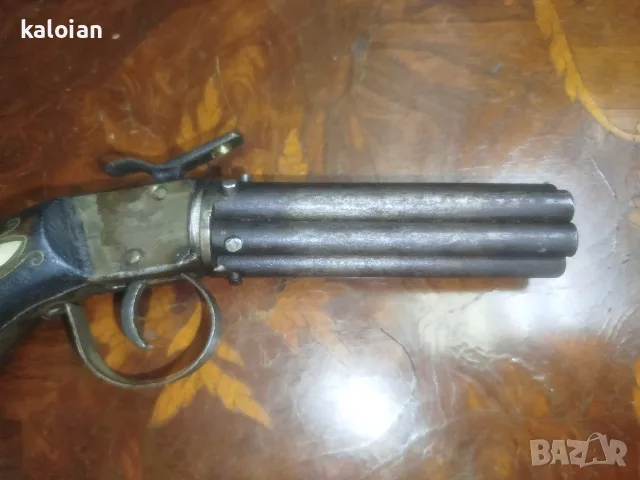 Старинен капсулен пистолет тип „пеперница“ (на английски: pepperbox pistol или pepper-box revolver, снимка 8 - Антикварни и старинни предмети - 55536209