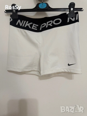 Дамски клин Nike, снимка 2 - Клинове - 55038571