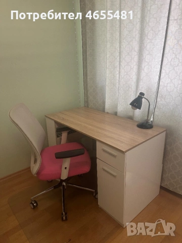Бюро Видинов и стола към него