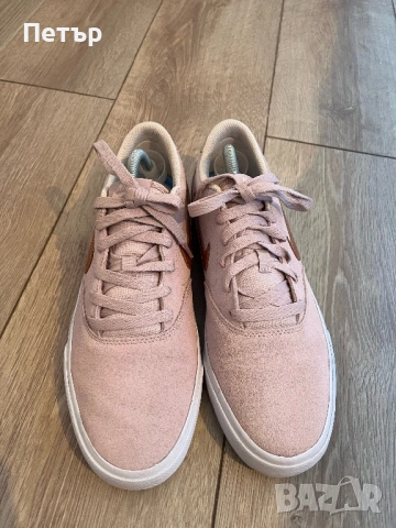 Nike Charge-42.5 номер, снимка 2 - Маратонки - 54597524