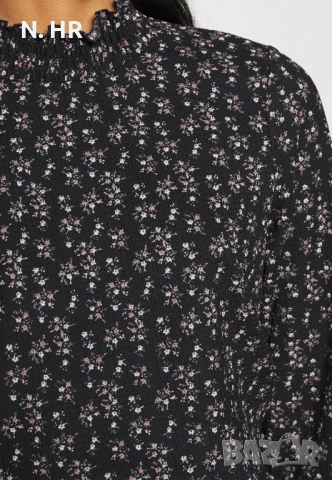 ONLY Блуза с дълъг ръкав - черна на цветя с висока яка , снимка 3 - Блузи с дълъг ръкав и пуловери - 54933270
