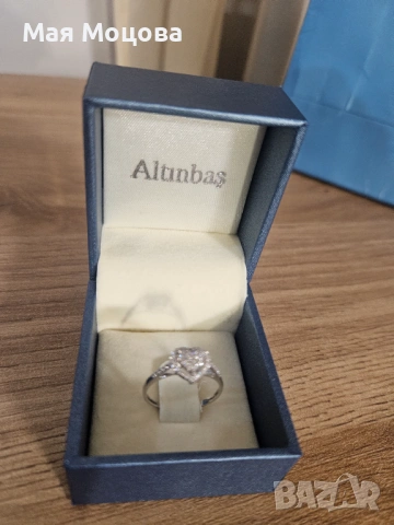 Предлагам изящен пръстен от бяло злато и диаманти на Altinbas, снимка 4 - Пръстени - 54143488