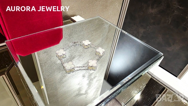 Van Cleef & Arpels VCA 5 Motifs Silver Mother of Pearl Vintage Alhambra Дамска Гривна, снимка 2 - Гривни - 54133225