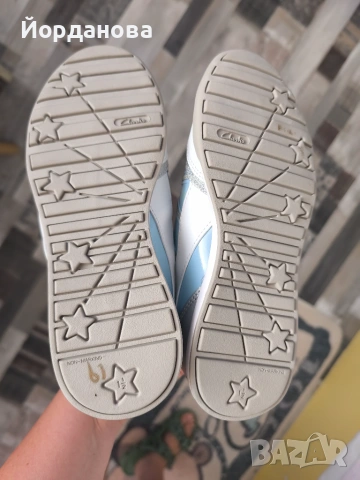 Маратонки CLARKS, снимка 3 - Детски обувки - 55066595