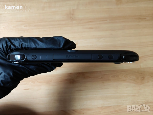 PS Vita 2000 (128GB) с Aксесоари, снимка 4 - PlayStation конзоли - 54058176