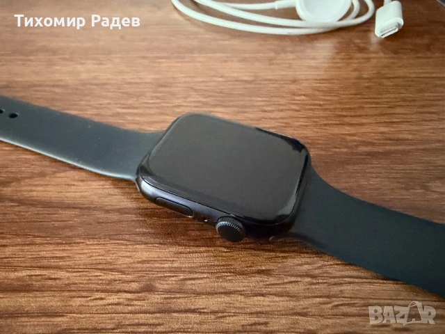 Apple Watch SE2 44mm, снимка 8 - Смарт часовници - 55273940