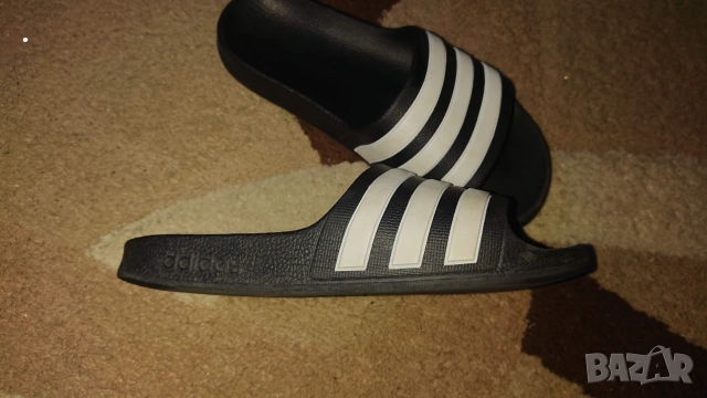 Детски чехли Adidas номер 35, снимка 2 - Детски сандали и чехли - 55123960