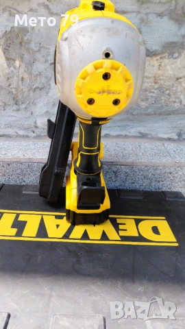 Такер/ пистолет за пирони до 9см Девалт Dewalt DCN692P2, снимка 5 - Други инструменти - 54902585