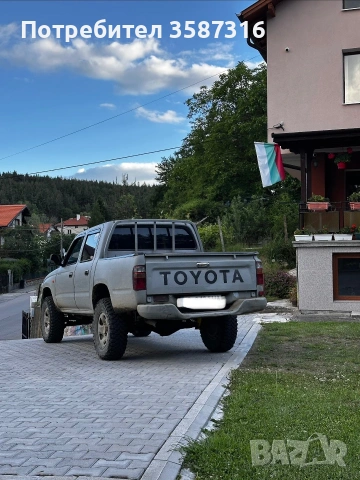 Toyota Hilux D-4D, снимка 12 - Автомобили и джипове - 55178668