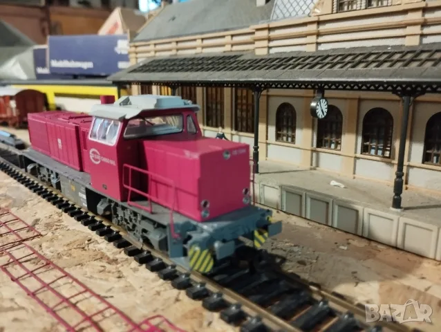 Дизелов локомотив Piko MaK HO 1/87, снимка 4 - Колекции - 55455547