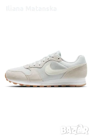 Продавам дамски маратонки  Nike