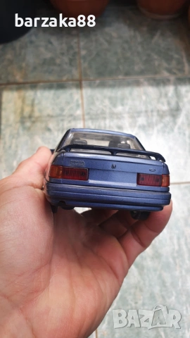 Mercedes Benz 1:18 и Ford Sierra 1:25, снимка 13 - Колекции - 54539252