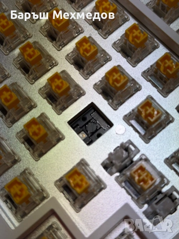 Ajazz AK820 MAX HE - Магнитни суичове (Hall Effect) + Клавиатура за части, снимка 3 - Клавиатури и мишки - 54231790