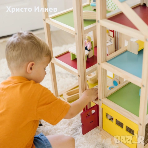 Дървена къща за кукли с обзавеждане и асансьор Melissa and Doug, снимка 8 - Други - 55100012