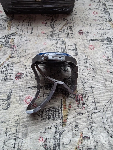 Продавам смарт часовник Huawei Watch Ultimate , снимка 4 - Смарт часовници - 54035471