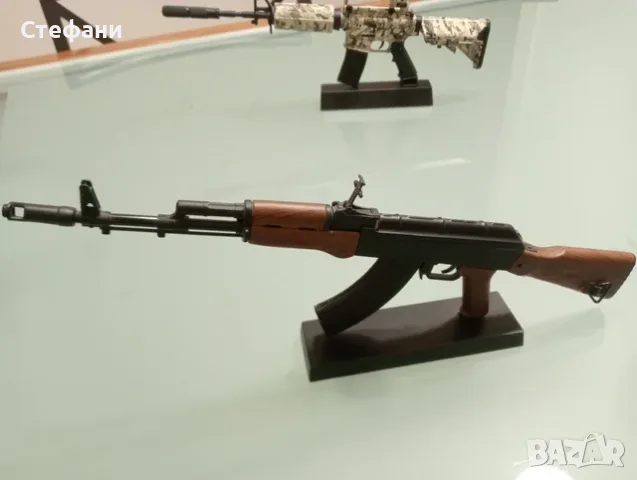 Макети точни копия. Миниатюрна щурмова пушка, снимка 6 - Колекции - 55526554