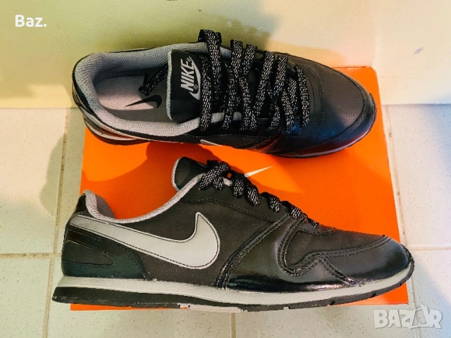 Дамски  маратонки  NIKE ,  номер  38