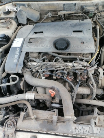 Продавам вовло ,s40 цяло за части, снимка 5 - Автомобили и джипове - 54037838