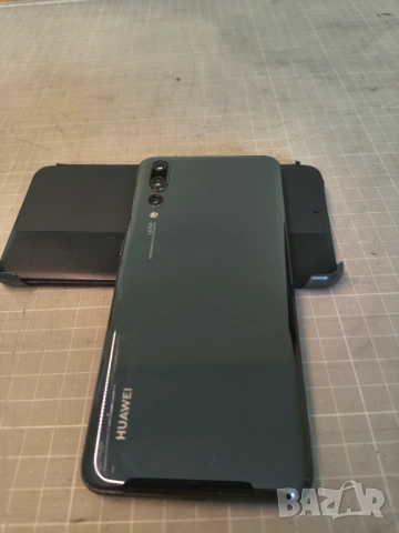 Продавам Huawei P20 PRO + калъфка + протектор за екран, снимка 2 - Huawei - 54564818