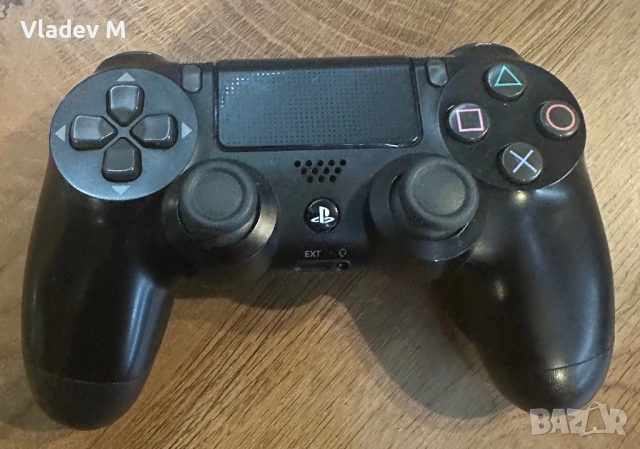 Джойстик DualShock 4 , снимка 4 - Джойстици и геймпадове - 54652427