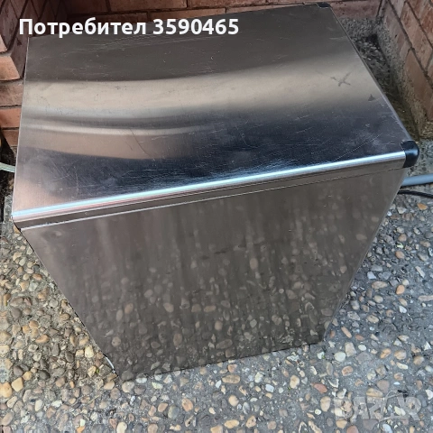 Професионален ледогенератор, снимка 6 - Обзавеждане за заведение - 54573631