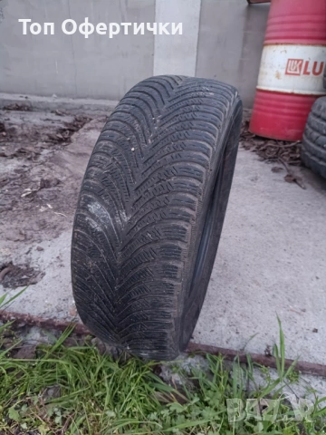 Зимна гума MIchelin 205/55/16, снимка 2 - Гуми и джанти - 54490298