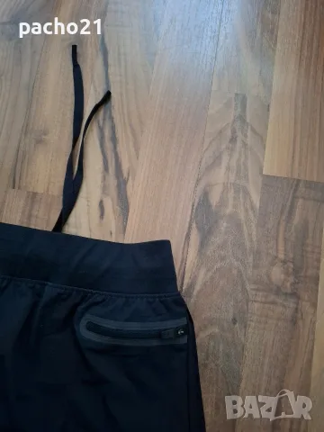 Under Armour-Долнище и къси панталони , снимка 6 - Спортни дрехи, екипи - 55449526