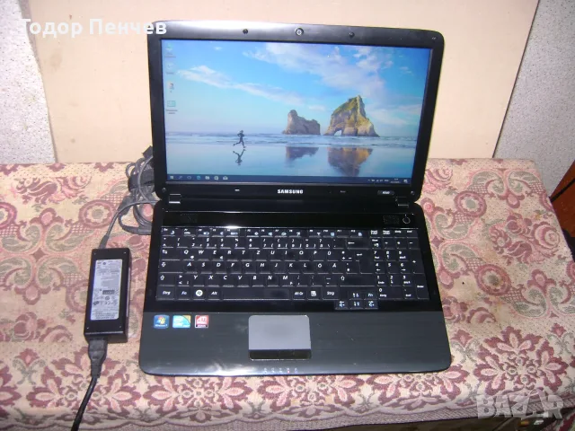 Samsung R540 - 15.6 LED, Core i3, 4 Gb RAM, 500 GB HDD, зарядно, батерия, снимка 4 - Лаптопи за дома - 55411296
