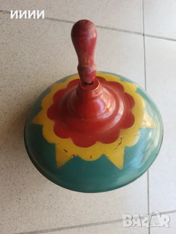 Ламаринена играчка пумпал