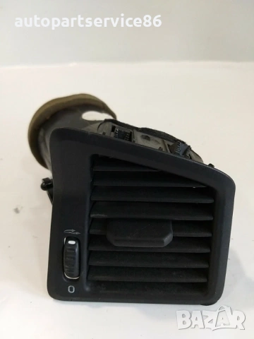 Десна въздушна решетка на арматурното табло за Volvo S60 D5 (2007) 3409376