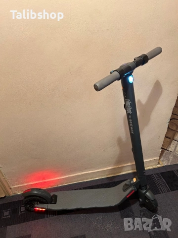 Електрическа тротинетка Segway Ninebot с две зарядни