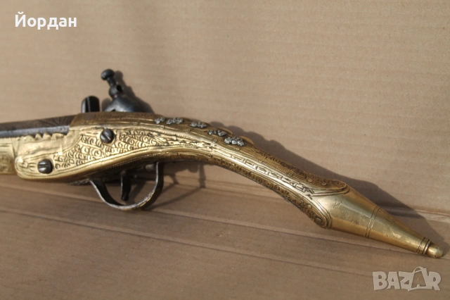 Арнаутски кремъчен Дебърски пищов, снимка 16 - Антикварни и старинни предмети - 54741340
