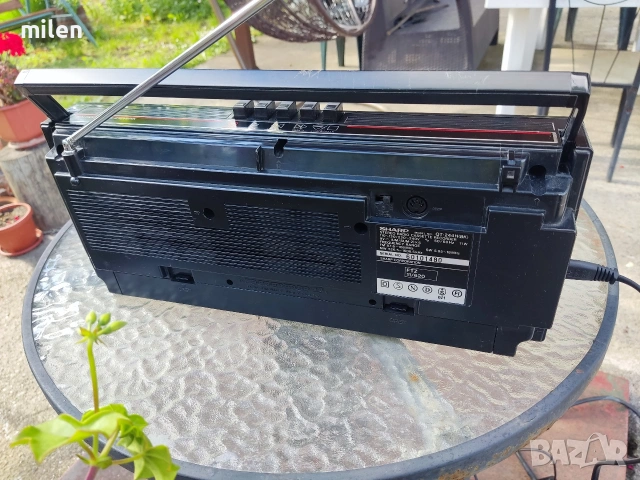 Ретро касетофон SHARP QT-244, снимка 4 - Радиокасетофони, транзистори - 54596528