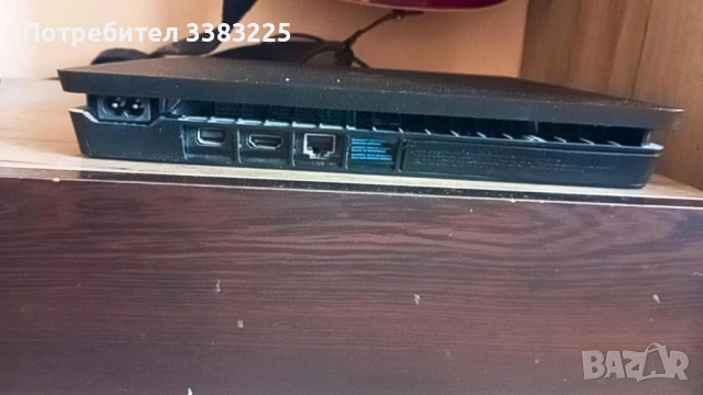 Продавам PS4 slim 1tb, снимка 4 - PlayStation конзоли - 54409715