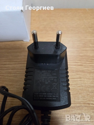 захранващ адаптер (зарядно устройство) с изходно напрежение 12V и ток 1000mA (1A)., снимка 3 - Друга електроника - 54444733