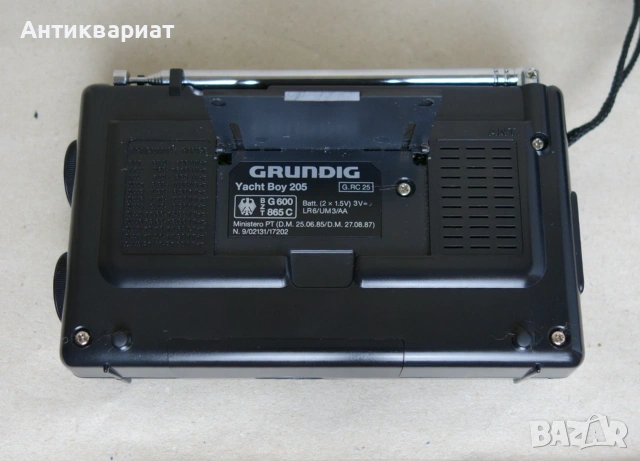 Портативно световно радио Grundig Yacht Boy 205, снимка 6 - Радиокасетофони, транзистори - 55117943