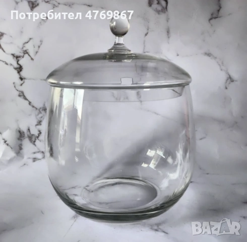 Стъклен буркан