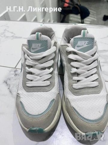 Маратонки найк 