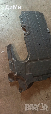 кора под двогателя мерцедес ц класа 63 амг 63 amg, снимка 3 - Части - 54606810